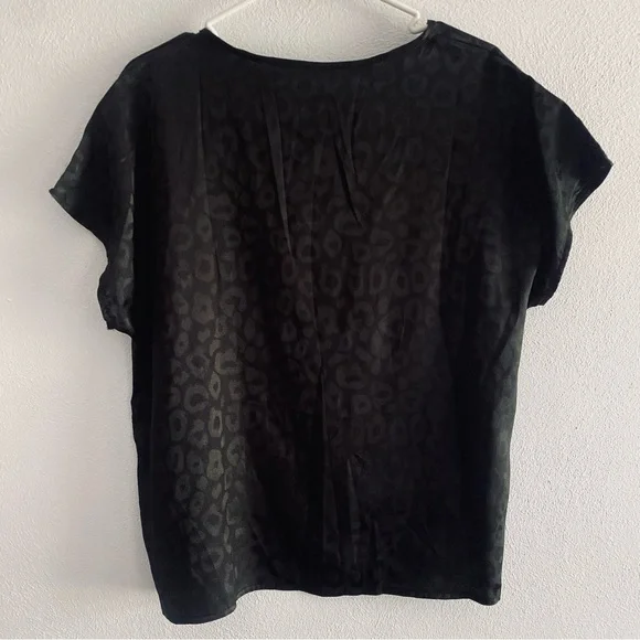 SHEIN black cheetah print blouse - Picture 5 of 7
